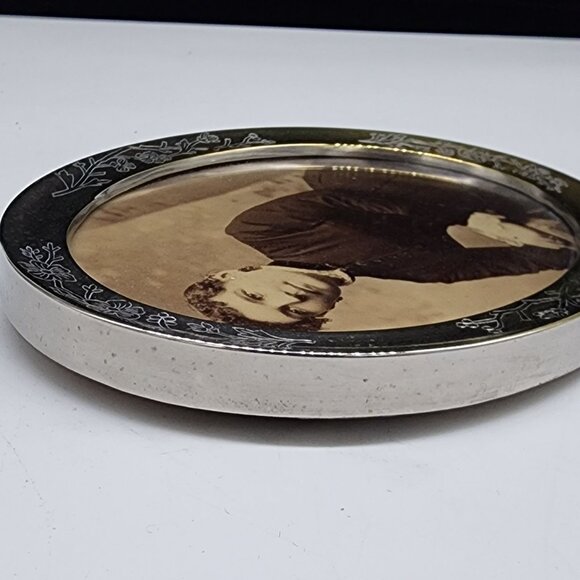 Antique Gold Tone Picture Frame Photograph of Victorian Woman Embossed Flowers 4 - Picture 7 of 11